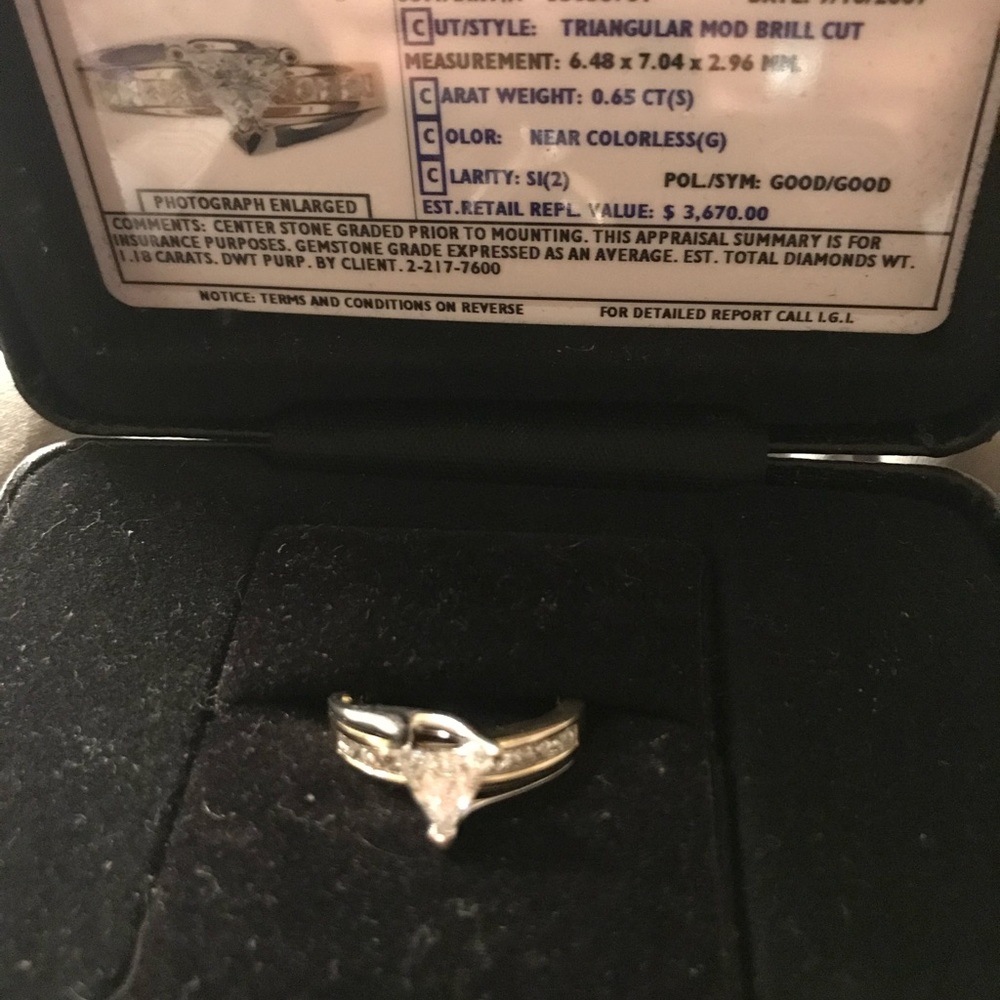 Ring - Picture 2 of 3